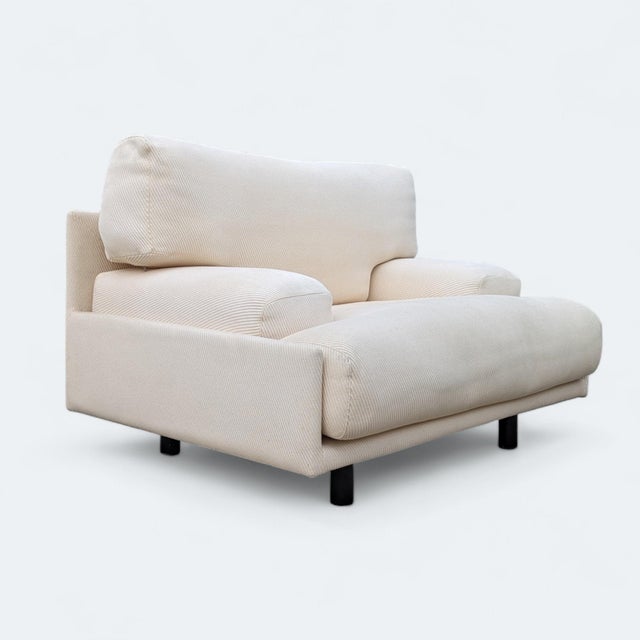 Off-white Italian Postmodern Oversized Lounge Chair in Cream Upholstery, 1970s, Mid-Century For Sale - Image 8 of 15