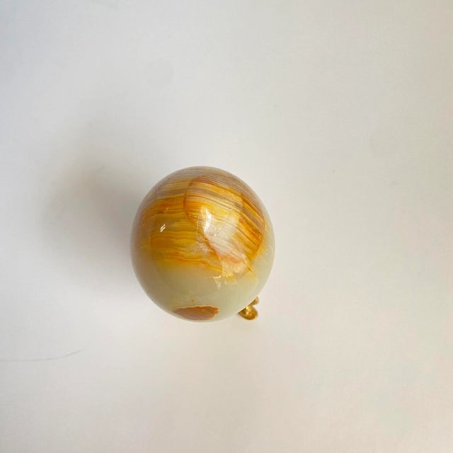 1980s Vintage Petite Banded Onyx Agate Egg Brass Dolphin Stand For Sale - Image 5 of 11