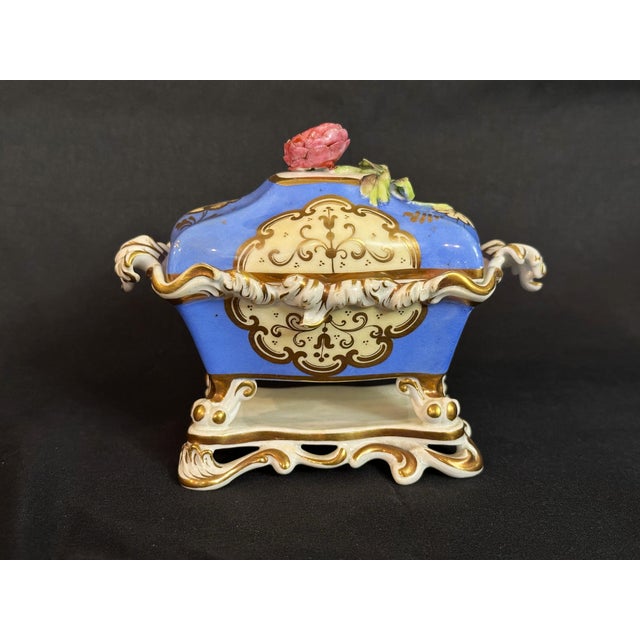 Rococo 19th Century French Porcelain Double Inkstand in Rococo Revival Style, Blue & Gilt For Sale - Image 3 of 13