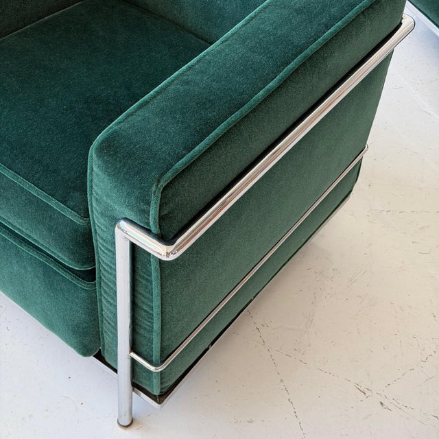 Cassina 1980s Lc2 Petite Chairs by Le Corbusier, Pierre Jeanneret, and Charlotte Perriand for Cassina For Sale - Image 4 of 8