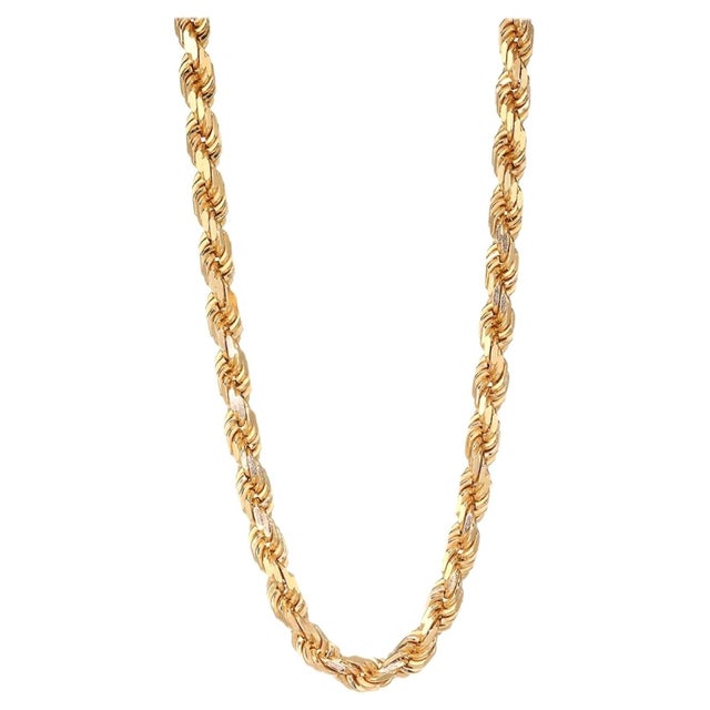 Vintage 18 Karat Yellow Gold 17.8 Gm, Rope Chain, 6.30 mm Necklace, 17 " Long 6.3 MM wide 17 " Inches long Necklace Weight...