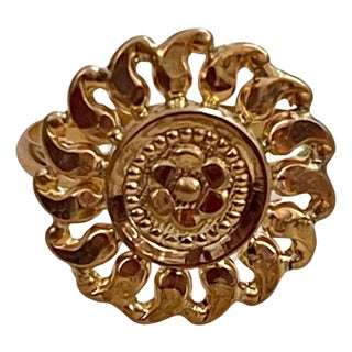 22 Karat Yellow Gold Flower Ring For Sale