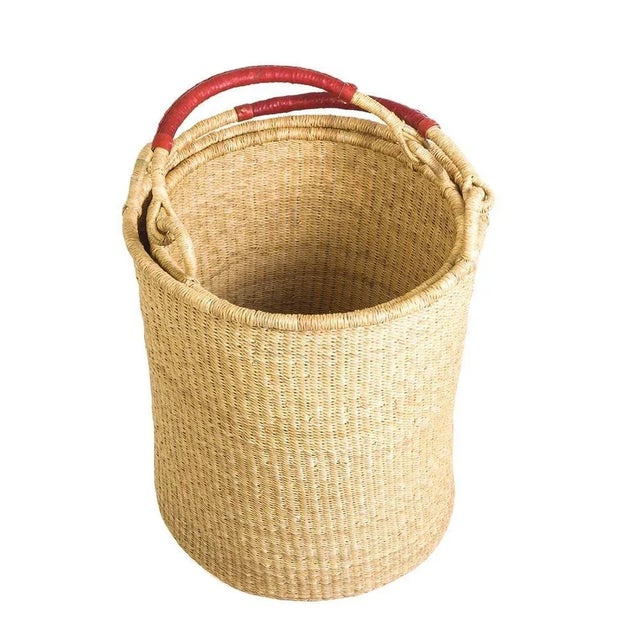 2020s Natural Bolga Hamper Basket With Leather Handles - Large For Sale - Image 5 of 7