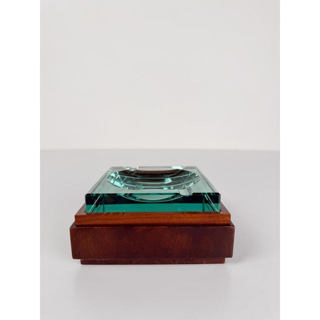 Refined and elegant smoking accessory that will not go unnoticed on any coffee table. This mid-century modern ashtray,...