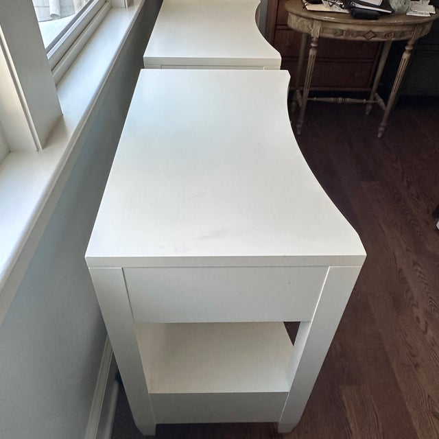 White Pair of Modern History White Side Tables/Nightstands For Sale - Image 8 of 10