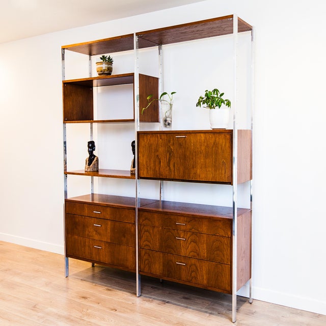 1970s Restored Mid Century Freestanding Modular Wall Unit by Jack Cartwright for Founders, Attributed For Sale - Image 12 of 15