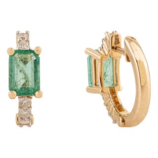 Contemporary 14k Yellow Gold 1.02 Ct Emerald & Diamond Huggie Hoop Earrings- 2 Pieces For Sale