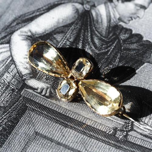 Antique 12 Karat Gold Quatrefoil Brooch with Citrine, 19th Century For Sale - Image 17 of 18