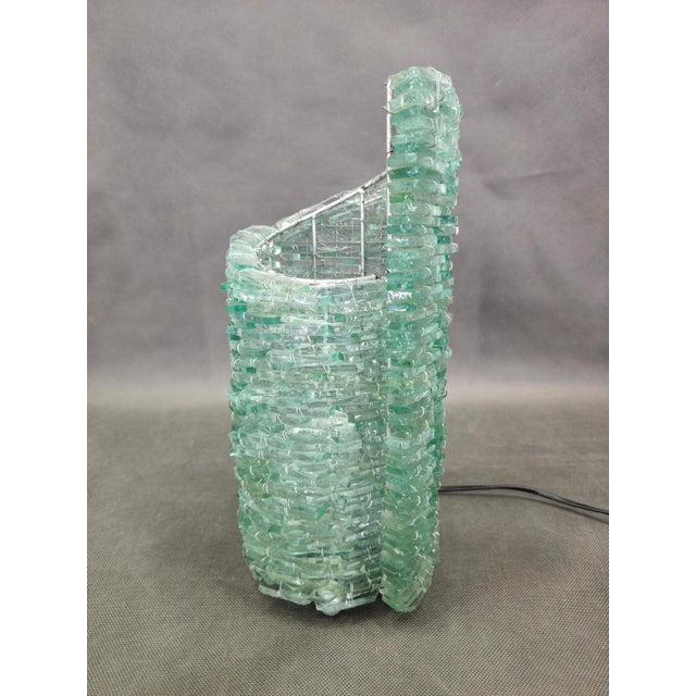 Italian Sculptural Glass Table Lamp in Wire and Glass Construction, 1980s For Sale - Image 3 of 10