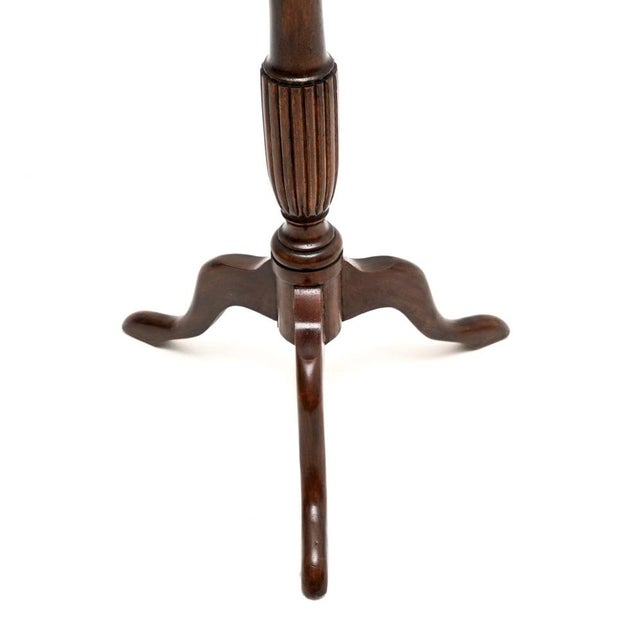 1930s Antique Georgian Figured Walnut Side Table, 1930s For Sale - Image 5 of 7