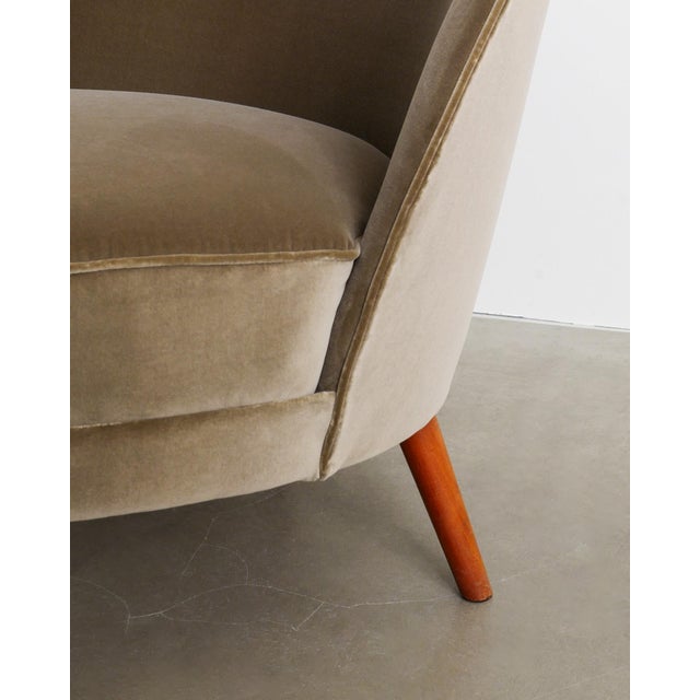 1950s Mid-Century Modern Swedish Asymmetrical Chair in Green Brown Velvet by Arne Norell, 1950s For Sale - Image 5 of 7
