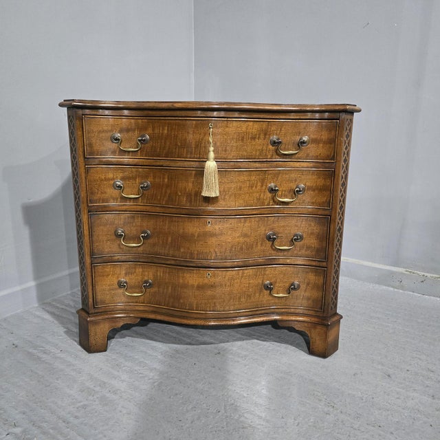 Small Serpentine Chest of Drawers, 1910 For Sale - Image 9 of 9