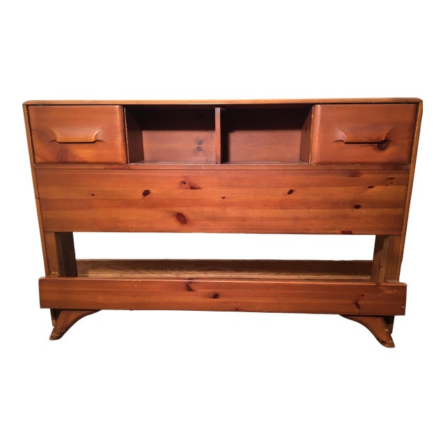 Vintage Franklin Shockey "Sculptured Pine" Full Bed Frame For Sale