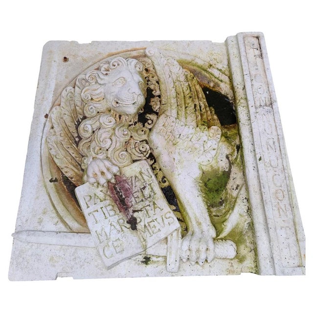 Lion of Saint Mark with Motto in Botticino Marble, Serenissima, 19th Century For Sale - Image 10 of 10