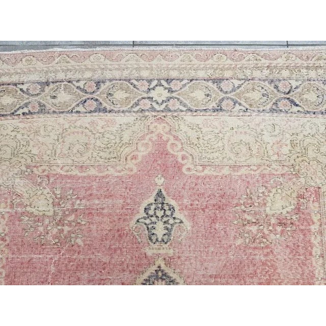 1960s Oversize Madalion Vintage Area Rug For Sale - Image 4 of 9