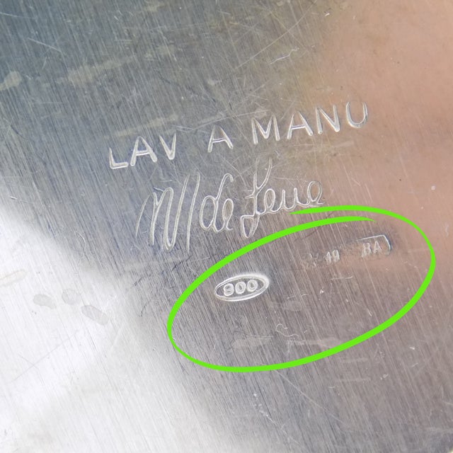 Silver Vintage Italian Handmade Genuine Silver Pill Snuff Trinket Round Chiseled Box For Sale - Image 8 of 10