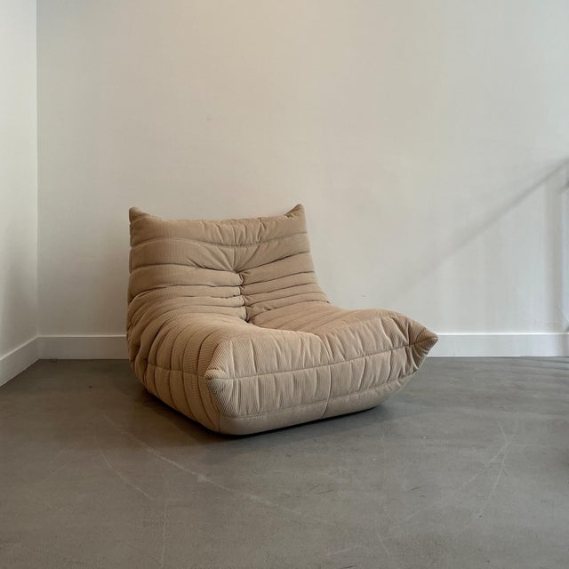 1970s Togo Beige Low Chair by Michel Ducaroy for Ligne Roset, 1970s For Sale - Image 5 of 5