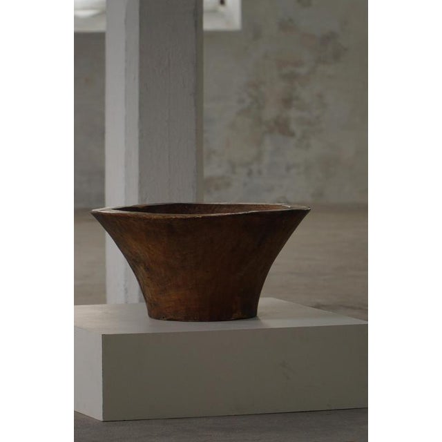 Large Mid-Century African Hand-Carved Wooden Bowl, 1950s For Sale - Image 3 of 14