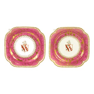 Early 1800's Spode Felspar Porcelain Pair of Armorial Cabinet Plates Welman Crest For Sale