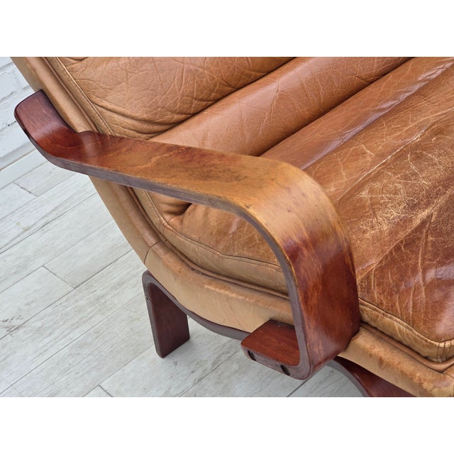 Scandinavian Highback Lounge Chair in Leather and Bentwood, 1970s For Sale - Image 13 of 18