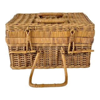 Vintage Lidded Picnic Basket For Sale