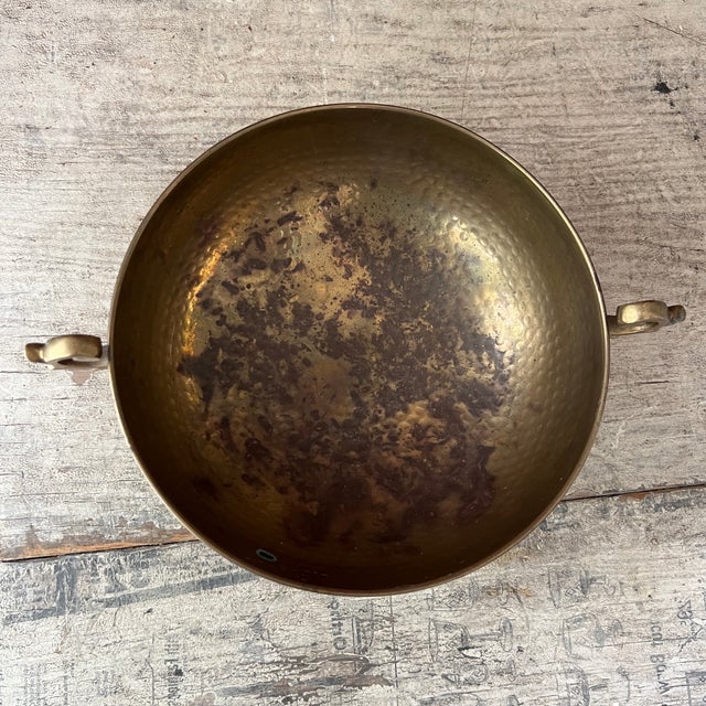 Vintage Hammered Brass Footed Compote Bowl With Handles For Sale In Kansas City - Image 6 of 8
