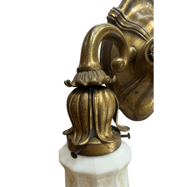1920s 1920s Neoclassical Acid Cutback Shades Double Sconce For Sale - Image 5 of 7