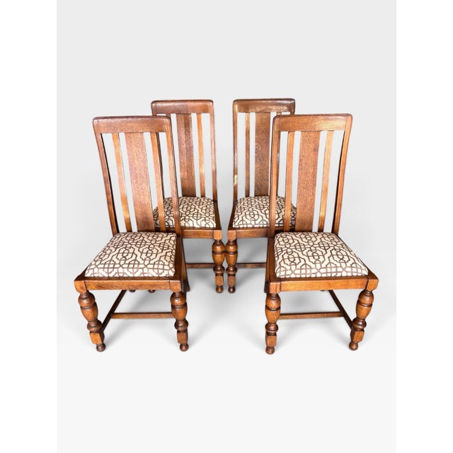 Fully Restored 1930s Draw Leaf Table. Quarter Sawn Solid Oak With Original Matching Chairs - Set of 4 Chairs For Sale In Houston - Image 6 of 11