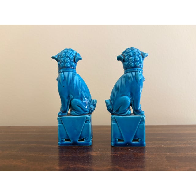 Turquoise Mid-Century Chinoiserie Turquoise Glazed Porcelain Foo Dogs, Pair For Sale - Image 8 of 11