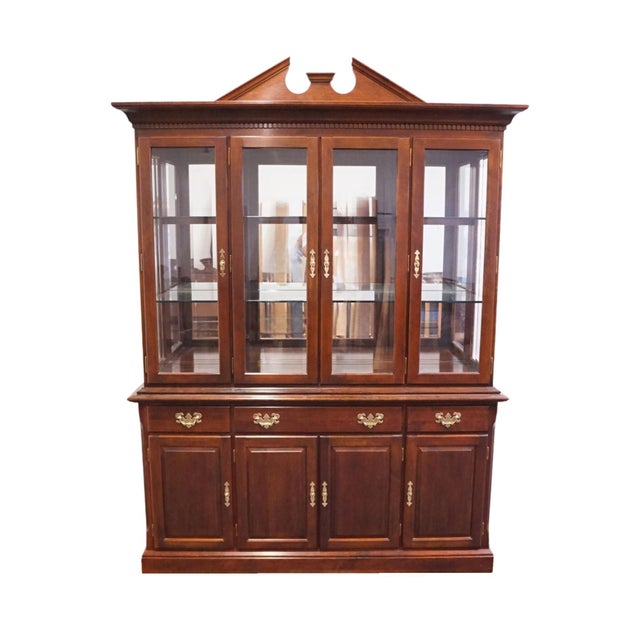 Traditional Cresent Furniture Solid Cherry Traditional Style 75" Buffet W. Lighted Display Pediment China Cabinet 8252 8272 For Sale - Image 3 of 18