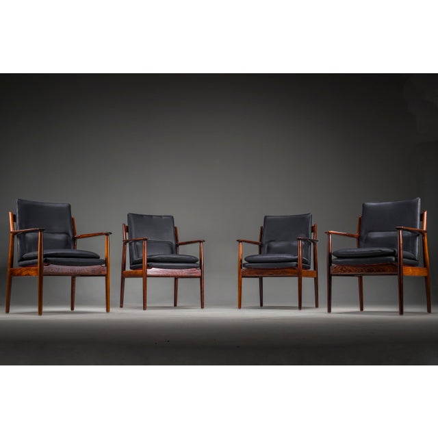 Arne Vodder Danish Model 431 Armchairs in Leather by Arne Vodder for Sibast Møbler, 1960s, Set of 4 For Sale - Image 4 of 18