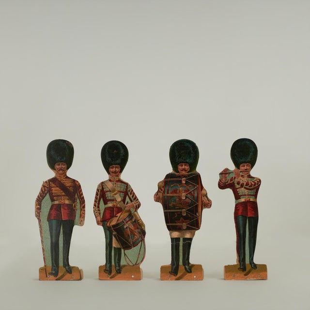 Antique Set or Game of “25 Infantry Soldiers on Parade” For Sale - Image 9 of 18