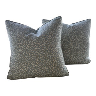 Pair of Sister Parish Pillows For Sale