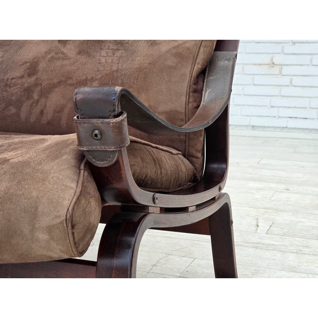 Vintage Scandinavian Lounge Chair in Leather, 1970s For Sale - Image 9 of 18