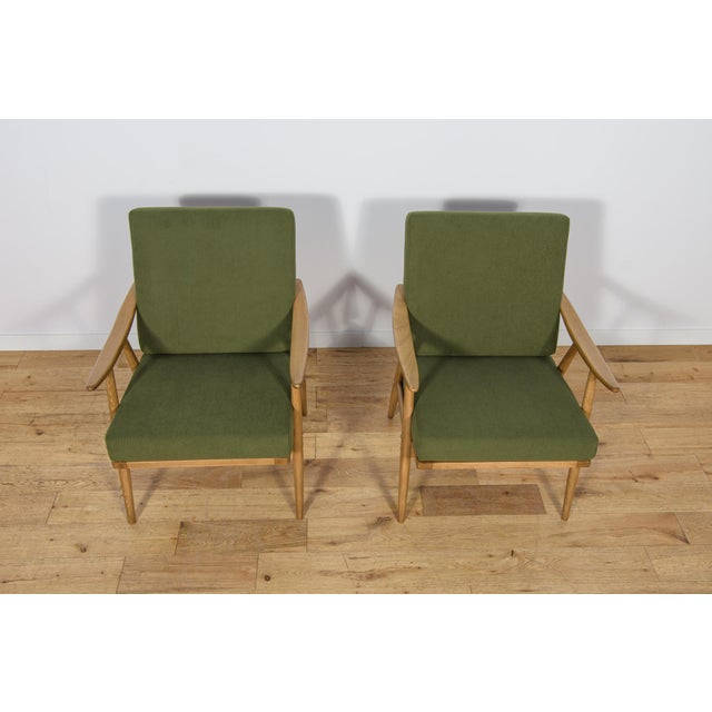 Wood Mid-Century Modern Armchairs from TON, Czechoslovakia, 1960s, Set of 2 For Sale - Image 7 of 18