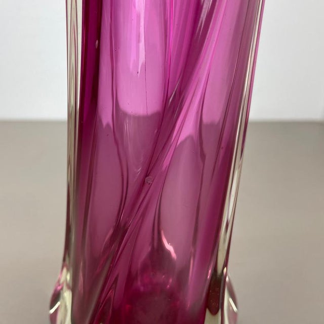 Large Sculptural Pink Murano Glass Vase, Italy, 1970s For Sale - Image 12 of 17