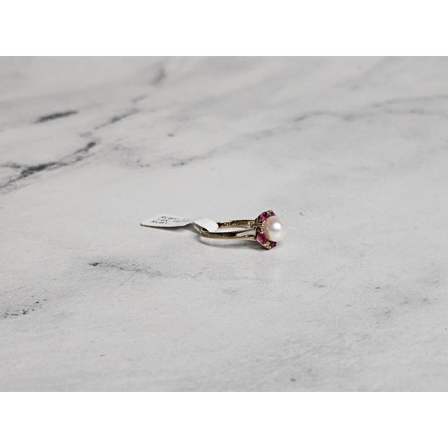 2020s 7MM Freshwater White Pearl & Ruby Diamond Halo Ring 14k Yellow Gold, Size 8 For Sale - Image 5 of 5