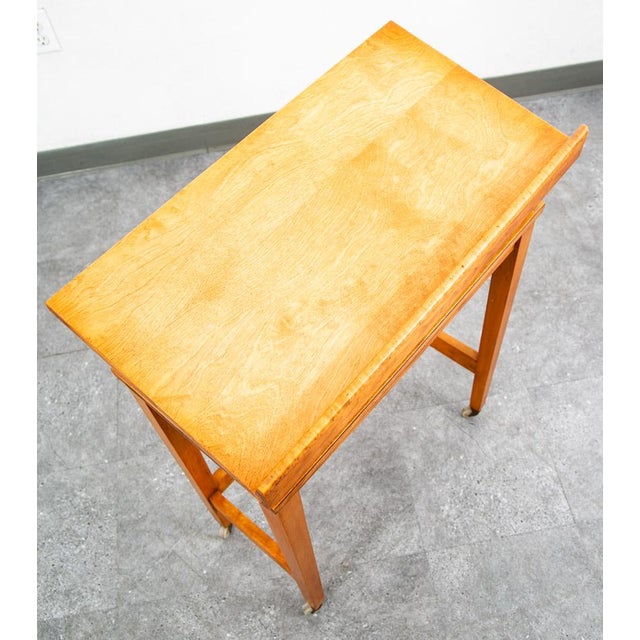 1960s Mid Century Modern Podium Lectern Standing Desk Maple Rolling Reading Table Cart For Sale - Image 10 of 10