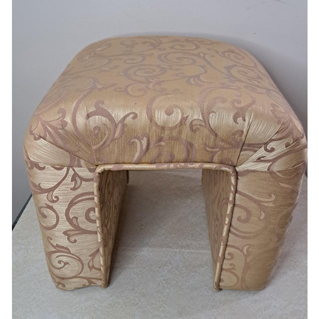 Vintage Postmodern Pink & Gold Damask Waterfall Vanity Stool For Sale In West Palm - Image 6 of 11