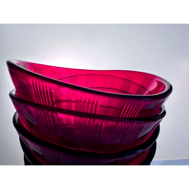 Colored Glass Bowls Model Randi by Lennart Andersson for Gullaskruf, Sweden 1950s, Set of 7 For Sale - Image 13 of 18