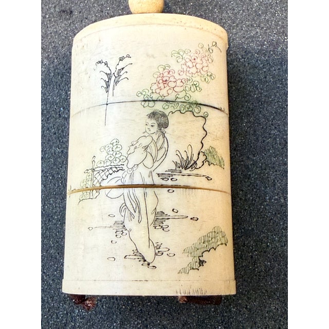 Vintage Early 20th Century Japanese Hand Carved Bovine Bone Snuff Case For Sale In Phoenix - Image 6 of 12