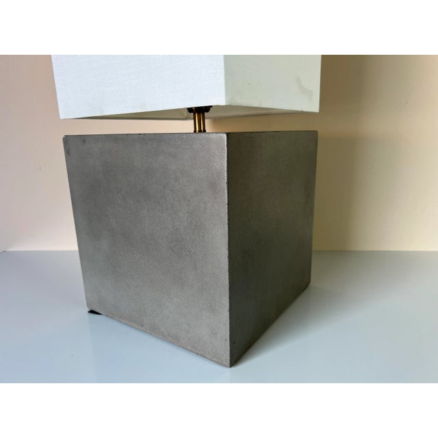 We are delighted to offer for sale this stunning organic Modern square design table lamp with lightweight concrete base...