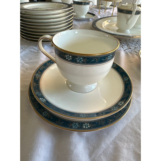 Contemporary 1980s Gold and Blue Porcelain Coffee and Tea Set by Oscar De La Renta. Service for 12 - 40 pcs For Sale - Image 3 of 10