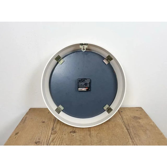 Industrial White Soviet Bakelite Factory Wall Clock from Strela, 1980s For Sale - Image 16 of 17