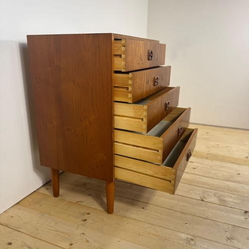 Small Teak Chest of Drawers Mid-Century Modern Danish Design, 1960s For Sale - Image 6 of 11