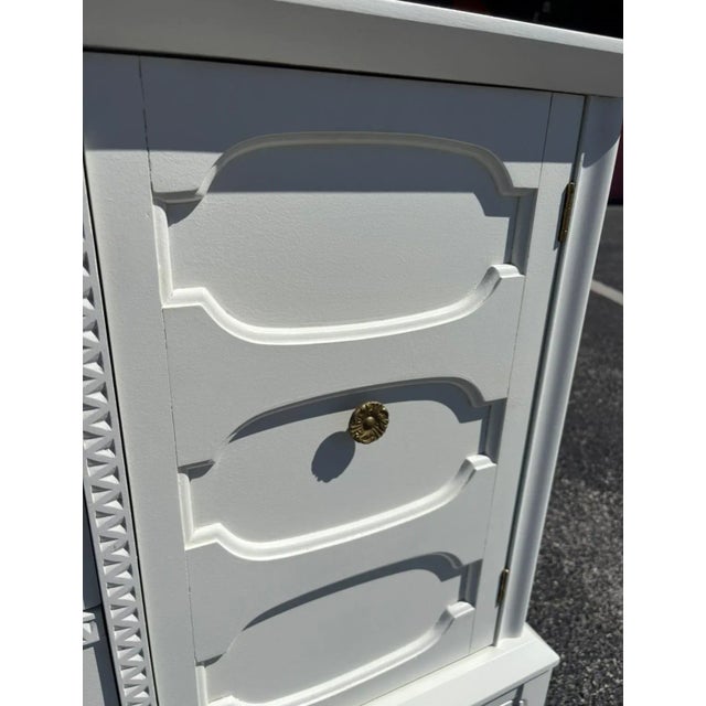 White Mid Century Painted Niner For Sale - Image 8 of 12