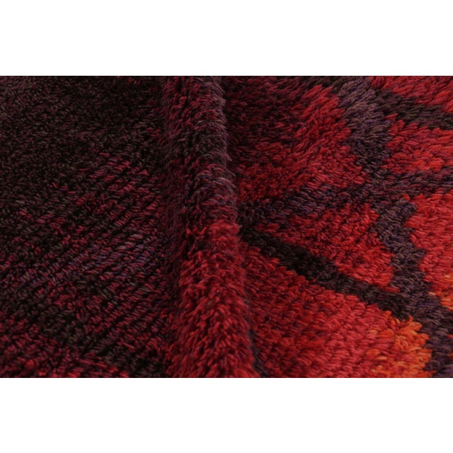 Mid-Century Modern Vintage Swedish Rya Runner Rug, Bold Scandinavian Geometry in Red - Rug & Kilim For Sale - Image 3 of 7