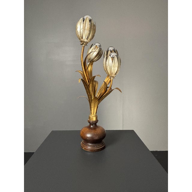 Brown Mid-Century Hollywood Regency Italian Gilt Tole Four-Light Tulip Table Lamp on Turned Wood Base, 1960s For Sale - Image 8 of 17