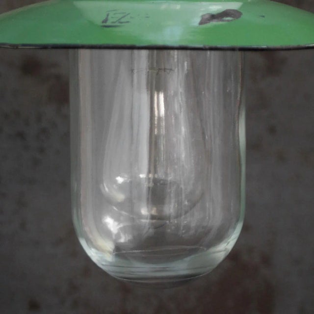 1950s Vintage Industrial Green Enamel Brass, Porcelain, and Clear Glass Pendant Lamp For Sale - Image 5 of 7