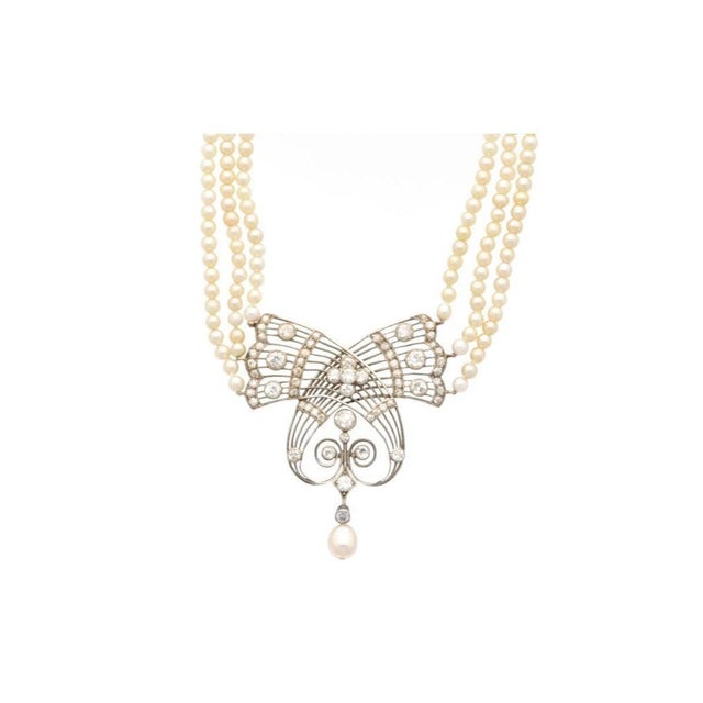 White Early 20th Century Edwardian Gia Certified Saltwater Pearl & Old Euro Cut Diamond Necklace For Sale - Image 8 of 9